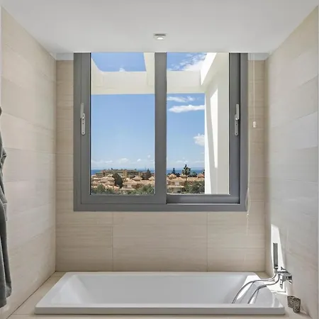 Eriksson Homes Luxury 8 Guest Sea Views Villa