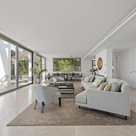 Villa Eriksson Homes Luxury 8 Guest Sea Views *